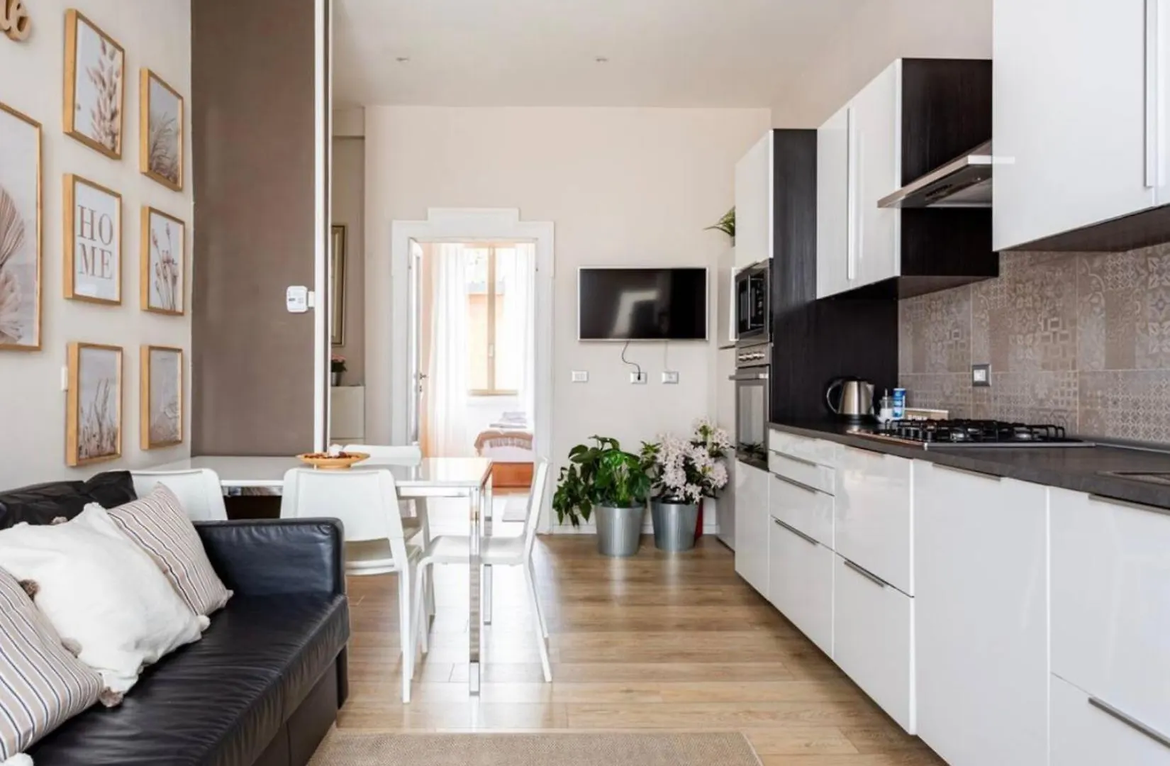Apartment Chiarilu Near The Center Politecnico Fair And City Life Milan Italy